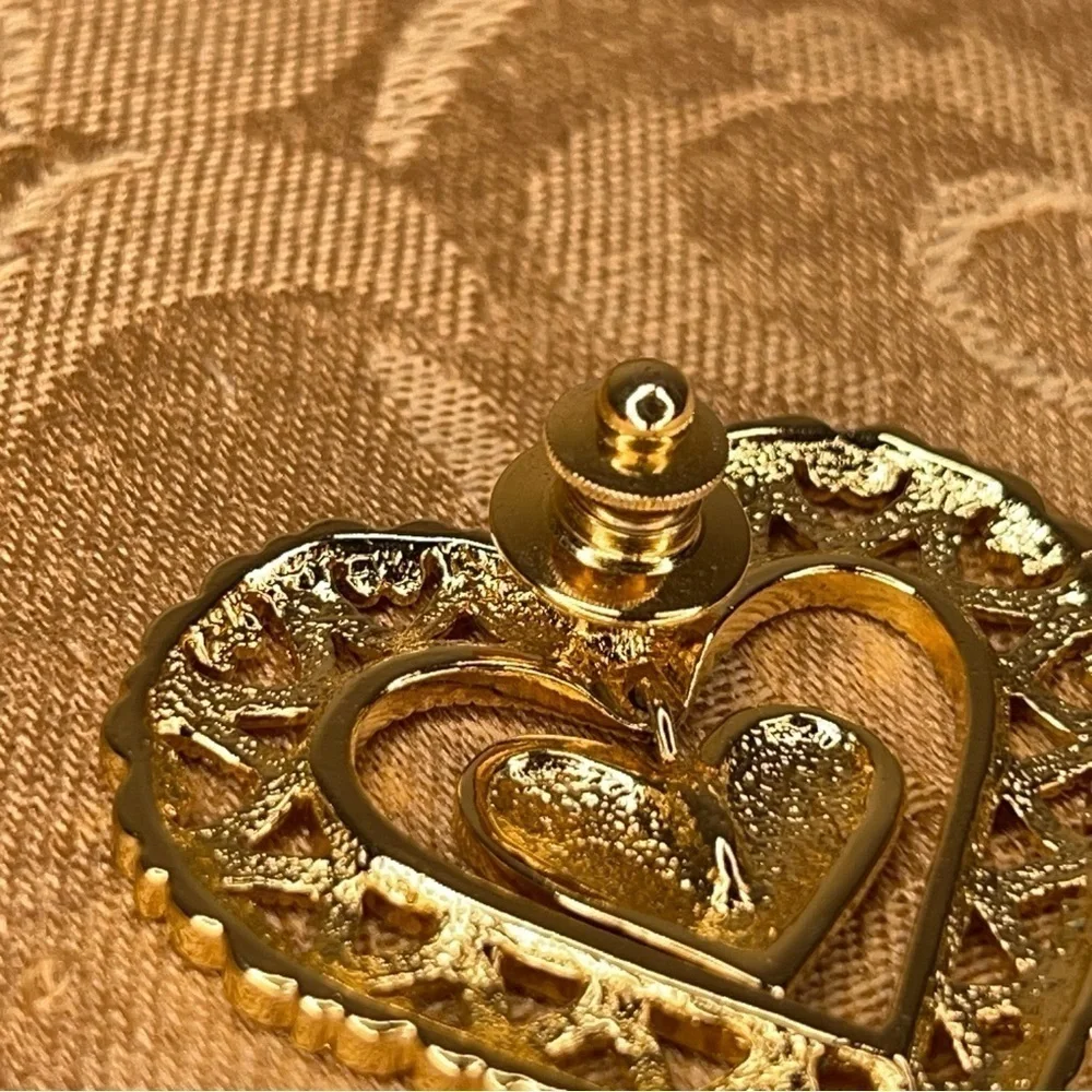 VINTAGE GOLD HEART BROOCH RETRO